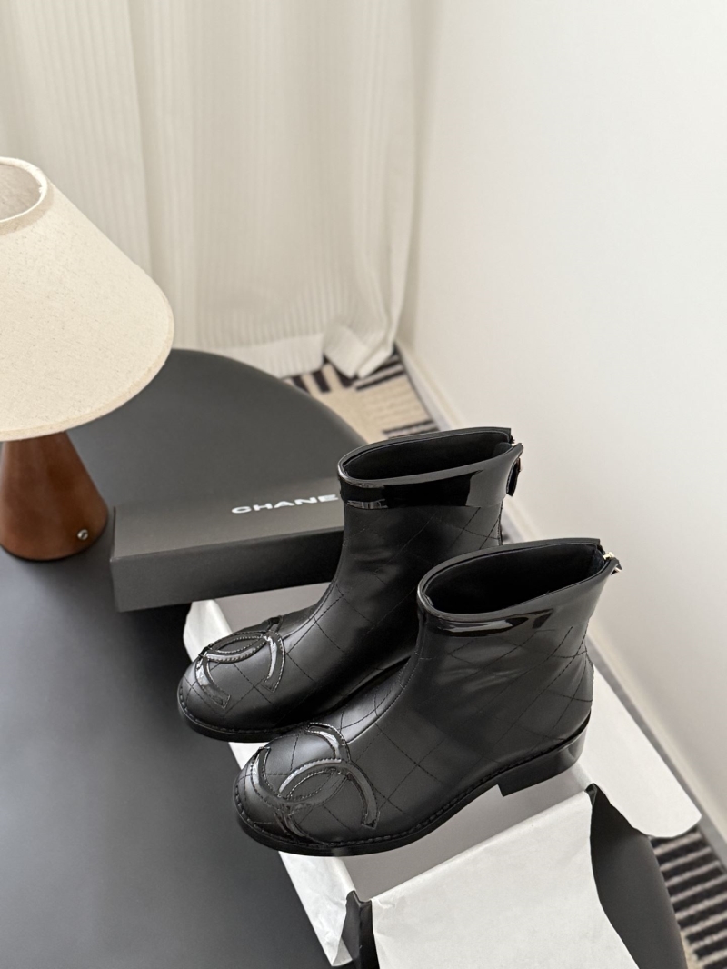 Ch**el boots
